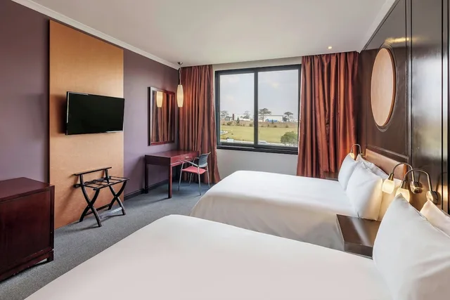 غرفة بسريرين كوين بإطلالة على الحديقة، PROTEA HOTEL NDOLA 3/14