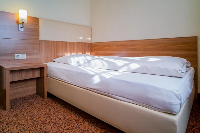 Standard, Single, Hotel Am Stadtpark Hilden 4/15