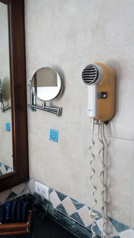 غرفة ديلوكس بسرير كينج وسرير فردي وثلاثة أسرّة، Windsor Barranquilla Hotel 8/8