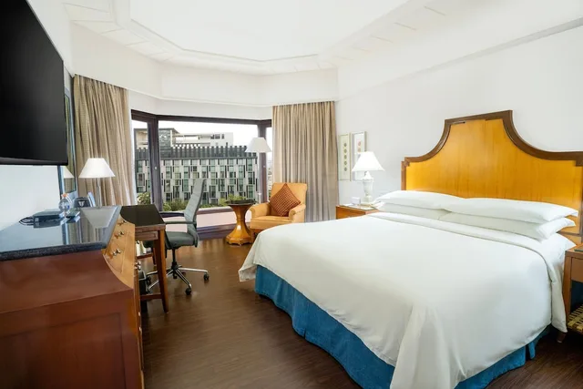 غرفة بسرير كينج للمدخنين، Hyderabad Marriott Hotel And Convention Centre 7/10