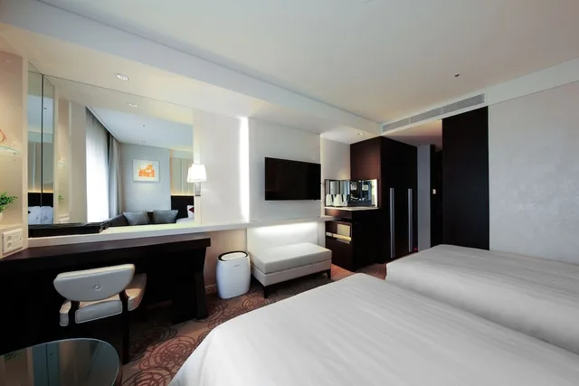 غرفة بسريرين منفصلين في طابق مرتفع، Solaria Nishitetsu Hotel Seoul Myeongdong 5/10