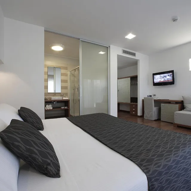 غرفة سوبيريور ثلاثية، Park Hotel Ermitage 4/7