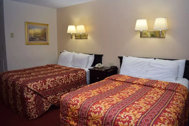 غرفة بسريرين مزدوجين، Knights Inn Oswego 6/10