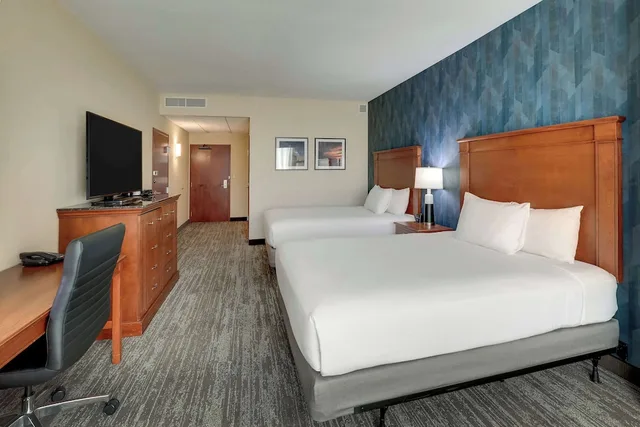 Room, 2 Queen Beds, Accessible, Drury Inn Suites Mt Vernon 2/4