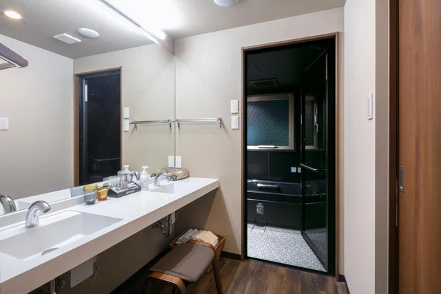 جناح بسرير كوين بجاكوزي، Randor Residential Hotel Kyoto Suites 3/7