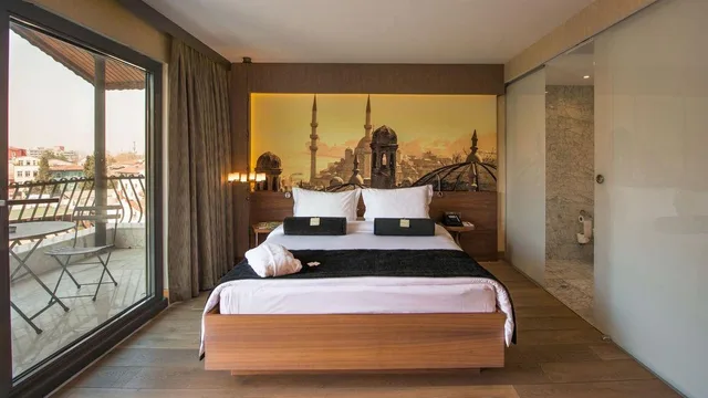غرفة غراند ديلوكس بسرير كوين مع أريكة، Hotel St. Sophia Istanbul 1/1
