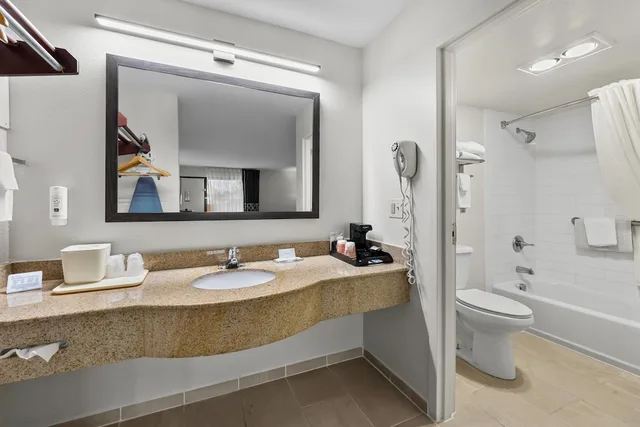 غرفة قياسية بسرير كينج، Quality Inn Kinston Hwy 70 5/6