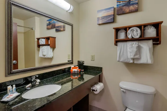 غرفة قياسية بسريرين كوين، Comfort Inn & Suites Fort Myers Airport 2/2