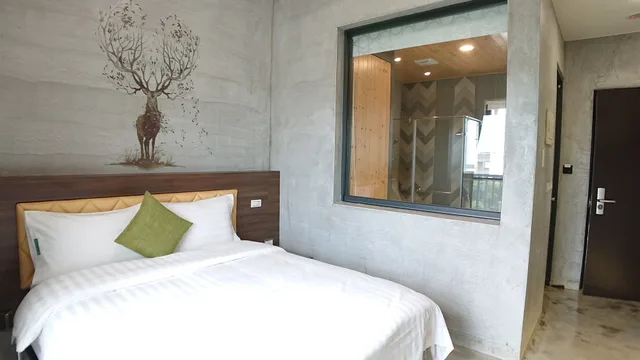 غرفة سوبيريور بسرير مزدوج بحوض استحمام، Tree House 1/4
