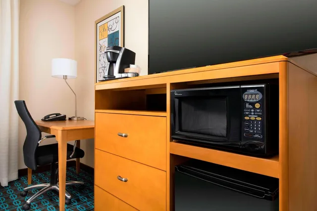 استوديو كبير بسرير كينج مع أريكة لذوي الإعاقة، Fairfield Inn And Suites Washington Dc New York Avenue 2/2