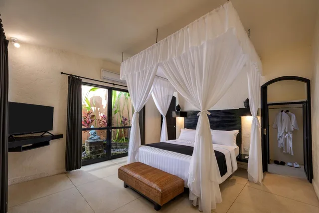 2 Bedrooms, Villa, Private Pool, Bathtub, Impiana Private Villas Seminyak Hotel 2/4