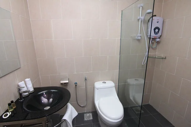 غرفة ديلوكس بسرير كينج، Kingston Hotel 25 at Summit Signature Batu Pahat 4/4