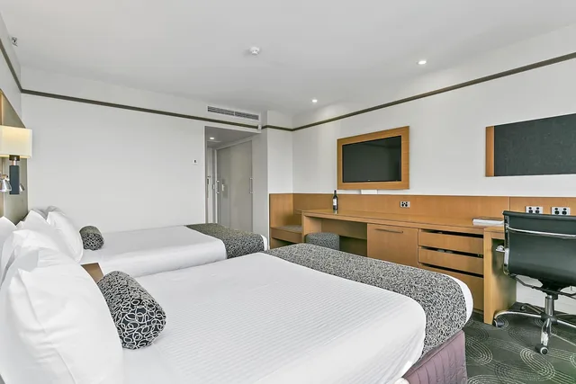 City, Superior, Double or Twin Bed, Stamford Plaza Adelaide 5/9