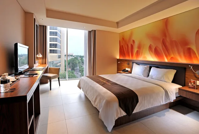 Fabulous, Twin Beds، Midtown Hotel Surabaya 2/5