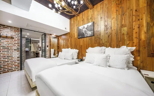 Royal, Pool, Suite, Villa, 2 Double Beds، February Hotel Hwanggeum 2/10