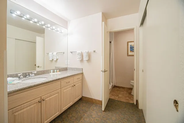 2 Bedrooms, King and Twin Beds, Sofa, Kitchen, Desert Breezes Resort 10/10