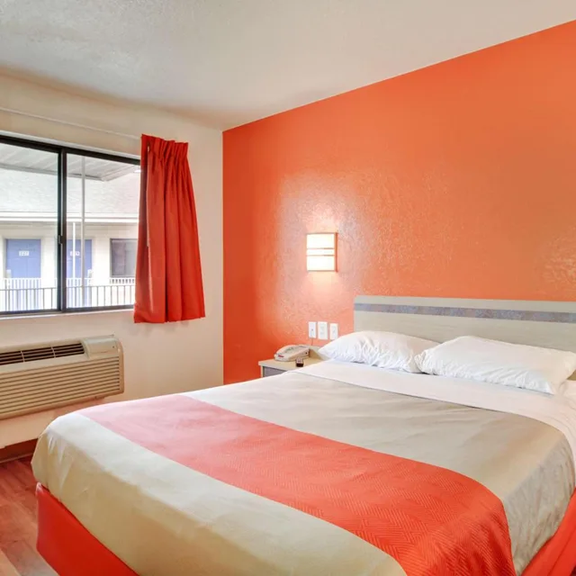 1 Full Bed، Motel6 Southington, CT - Hartford 7/10