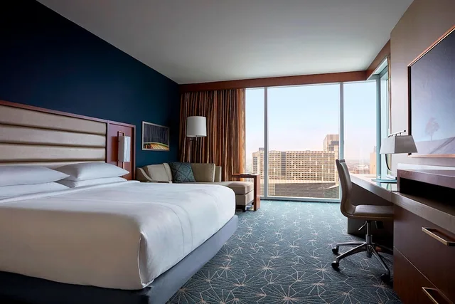 غرفة بسرير كينج، MARRIOTT MARQUIS HOUSTON 4/12