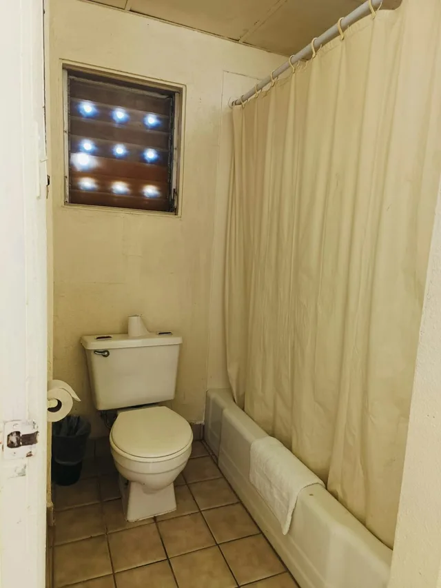 غرفة بسرير كينج لغير المدخنين، Pen Ann by Capital O Pharr/McAllen TX 3/3