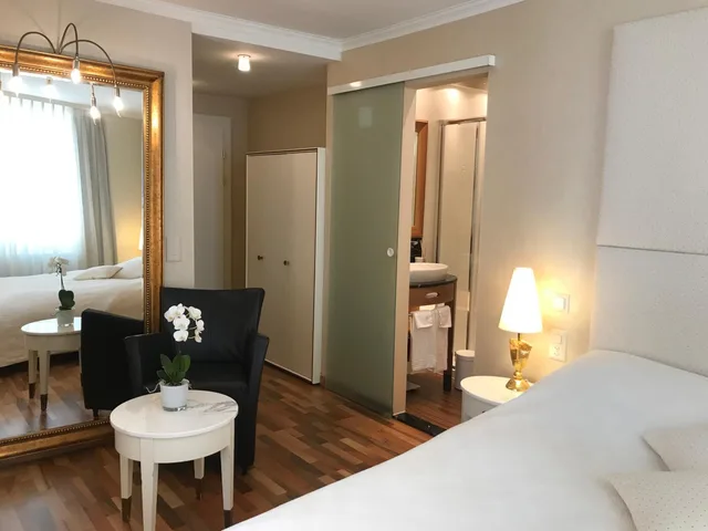 غرفة بسرير كوين، Hotel des Balances 5/7