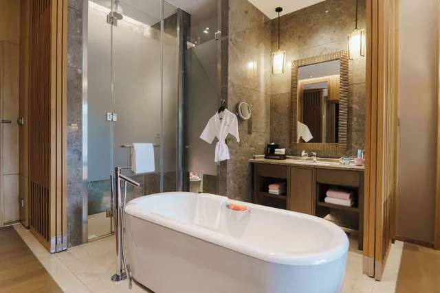 Marriott, Family, King Bed, Balcony، Sheraton Grand Hangzhou Wetland Park Resort 6/10