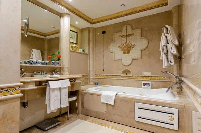 Garden Suite, King Bed، Olissippo Lapa Palace 4/7