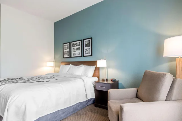 غرفة بسرير مزدوج، Sleep Inn & Suites West Des Moines near Jordan Creek 2/2