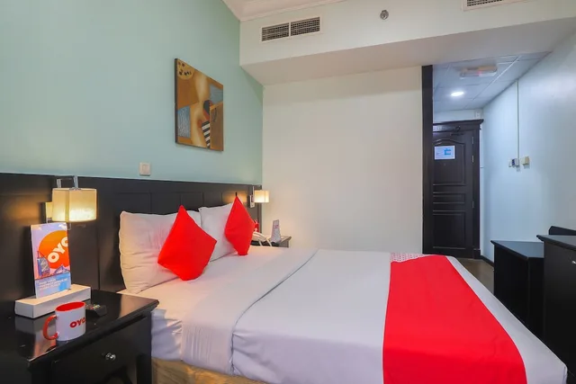 Standard, King Bed, Queen Bed, Eureka Hotel 1/5