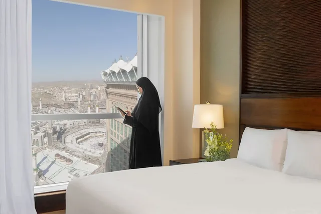 Fairmont Gold, Junior Suite, King Bed, Kaaba View، فندق ساعة مكة فيرمونت(Makkah Clock Royal Tower A Fairmont Hotel) 4/10