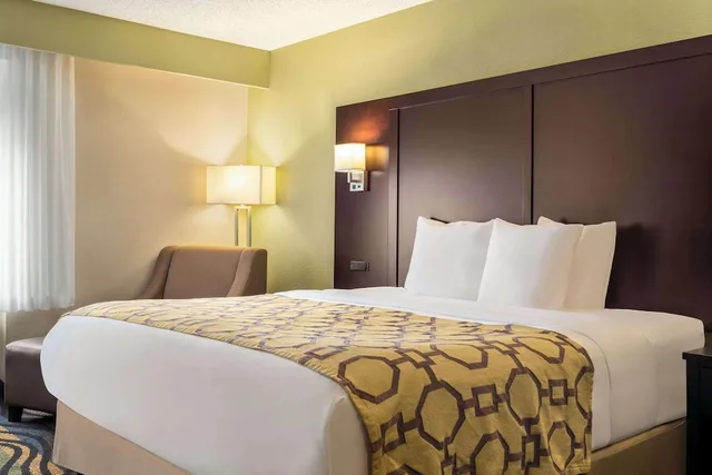 غرفة بسرير كينج لذوي الإعاقة، Baymont By Wyndham Georgetown 4/9