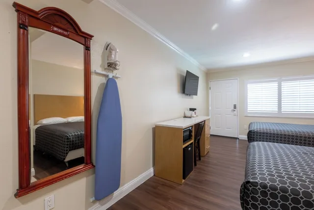 غرفة كلاسيكية بسريرين مزدوجين، Hollywood City Inn 8/8