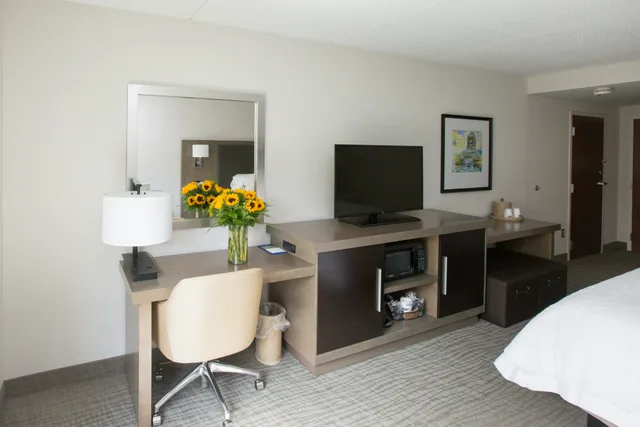 غرفة بسريرين كوين لذوي الإعاقة، Hampton Inn Raynham Taunton Ma 1/1