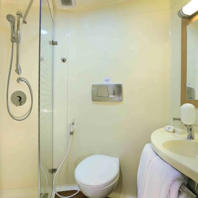 Smart, Deluxe, Double Bed، Cordela Hotel Cirebon 3/4