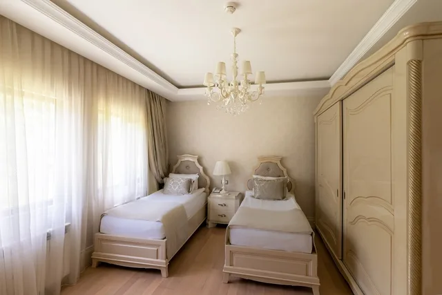 فيلا ملكية بسريرين كينج بـ4 غرف نوم بمسبح خاص، Qafqaz Riverside Resort Hotel 2/3