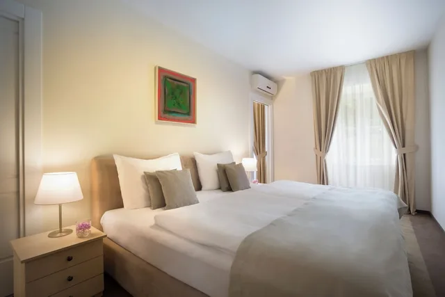 1 Bedroom, Apartment, King Bed, Sofa, Balcony or Terrace، REMISENS VILLA BELVEDERE 1/3
