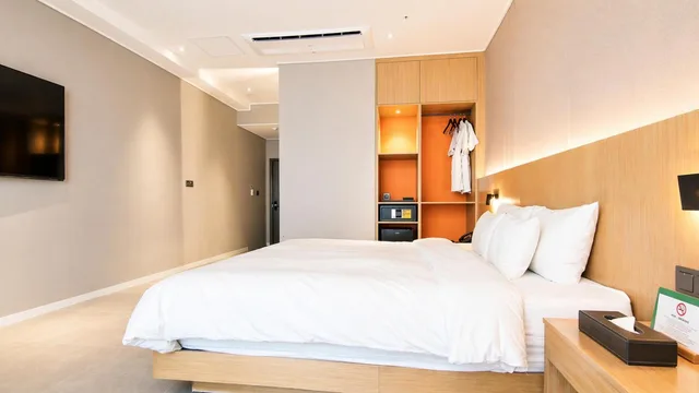 غرفة ديلوكس بسرير مزدوج بإطلالة على البحر، Hotel Laon 2/10