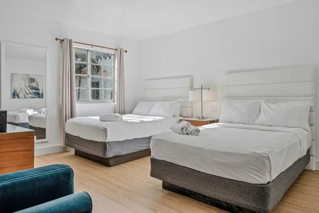 غرفة ديلوكس بسريرين كوين بإطلالة على الحديقة، Hotel Harrison 1/3