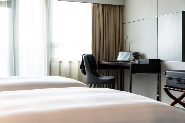 غرفة سوبيريور بسريرين منفصلين، Grand Mercure Shanghai Hongqiao 2/2