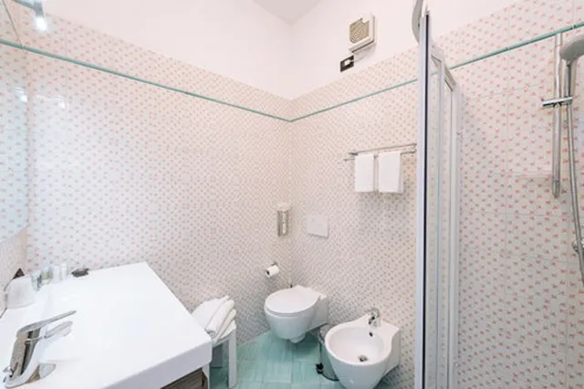 Deluxe, Queen Bed, Lake Side, Balcony، HOTEL VILLA BELVEDERE 4/4