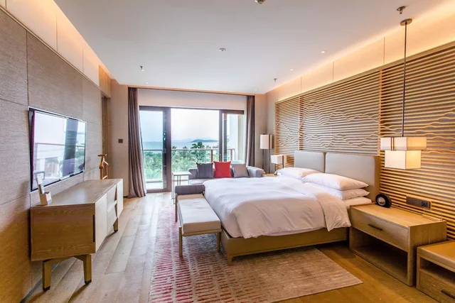 Suite, King Bed, Sea View, Smoking, Shenzhen Marriott Hotel Golden Bay 4/8