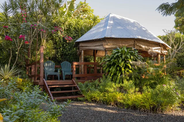 Traditional, 1 Queen and 1 Single Bed, The Samoan Outrigger Hotel 5/10