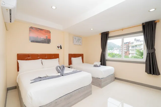 Deluxe, Squareone Hostel 6/10