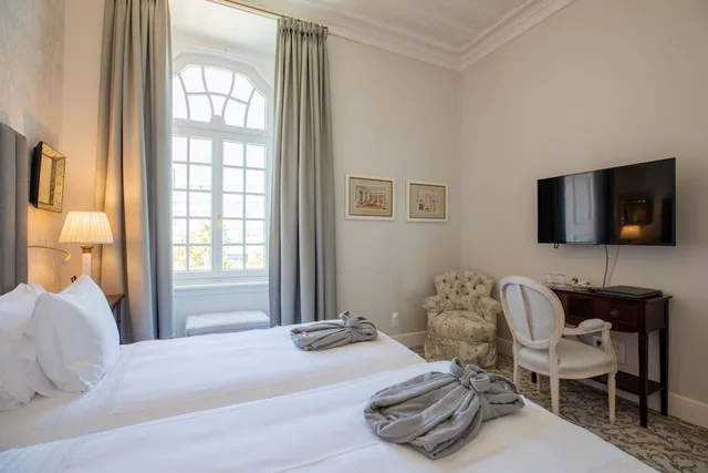 Room, Double Bed, Small, Estoril Vintage Hotel 1/4
