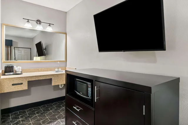غرفة بسرير مزدوج، Best Western Inn Monroeville AL 5/5