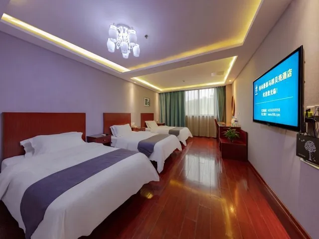 غرفة ثلاثية، GreenTree Inn Jiangsu Nanjing Maqun Street Communication Technician Insititution Shell Hotel 1/1