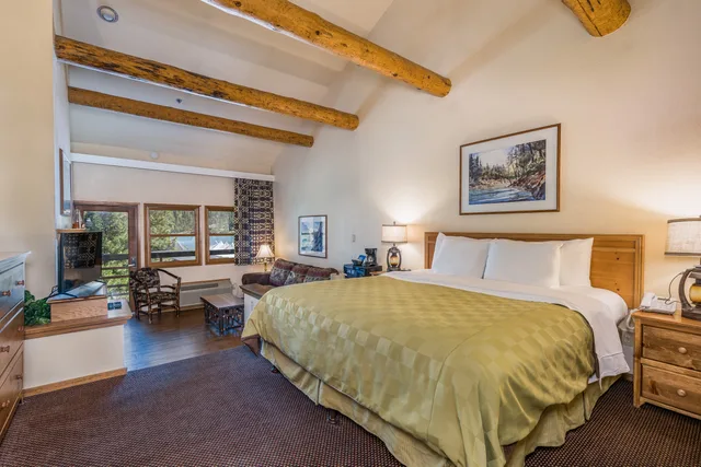 Suite, Lake Side، The Pines Resort 1/2