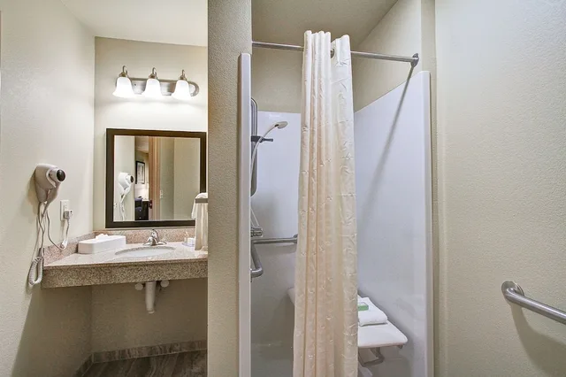غرفة بسريرين كوين لذوي الإعاقة، Cobblestone Hotel & Suites - Pulaski 9/12