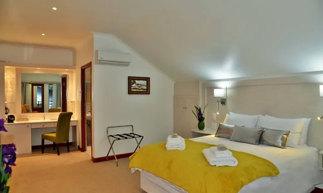 غرفة فاخرة بسرير مزدوج، Val Du Charron Coach House 2/10