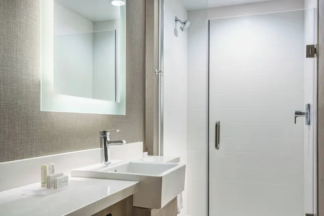 جناح استوديو بسريرين كوين لذوي الإعاقة، Springhill Suites Belmont Redwood Shores 3/4
