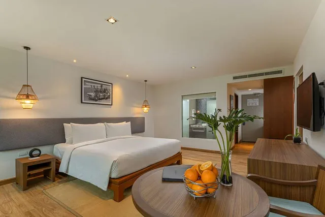 Deluxe, Double Bed, Balcony, Outrigger Khao Lak Beach Resort 2/4